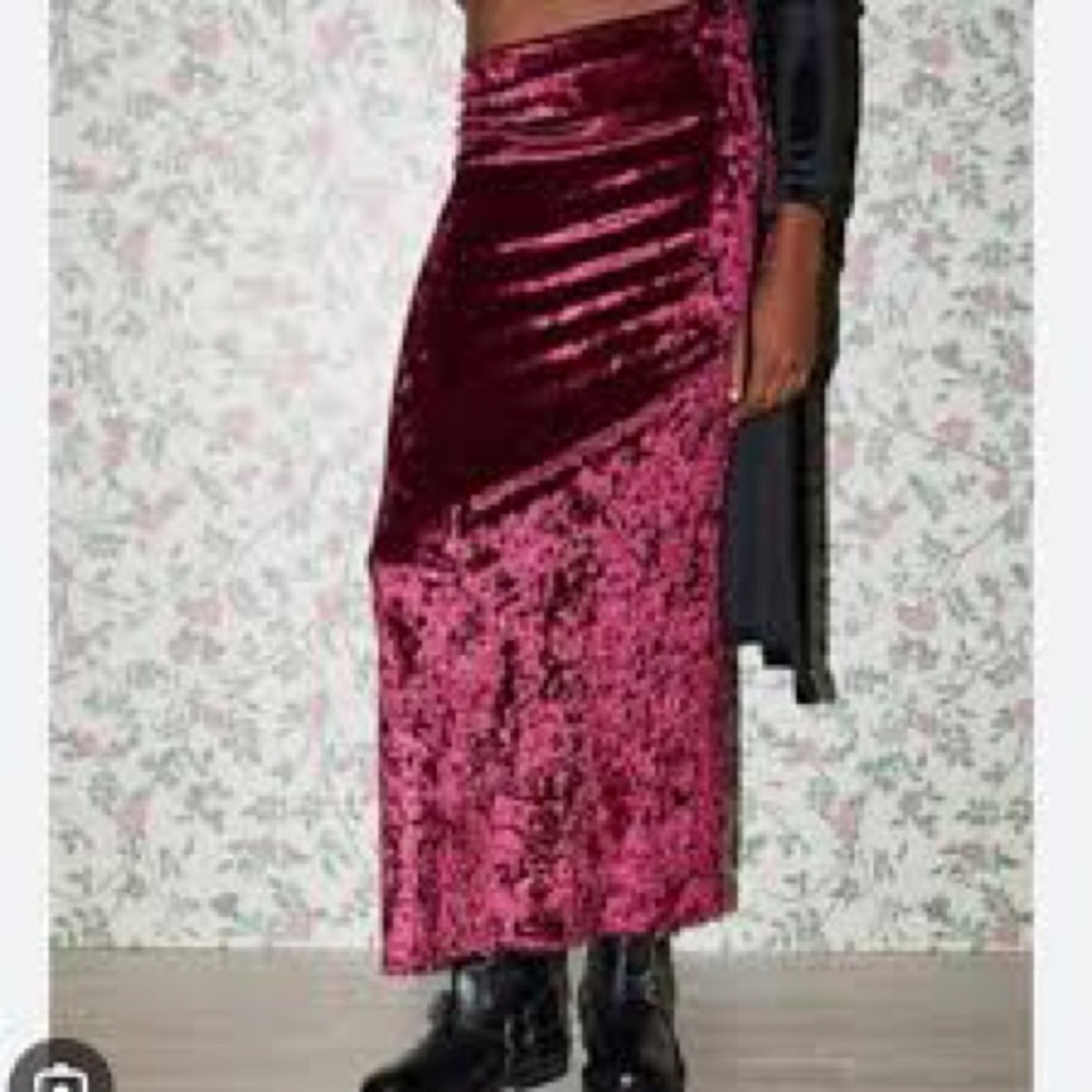 Urban Outfitters Kimchi Blue Crushed Velvet Maxi Skirt in Deep Red Medium